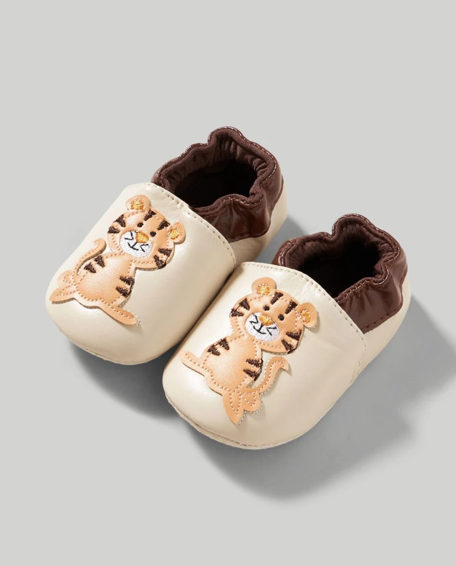 Blukids Newborn Faux Leather Baby Shoes With Decorative Appliques – Soft & Stylish First Walkers