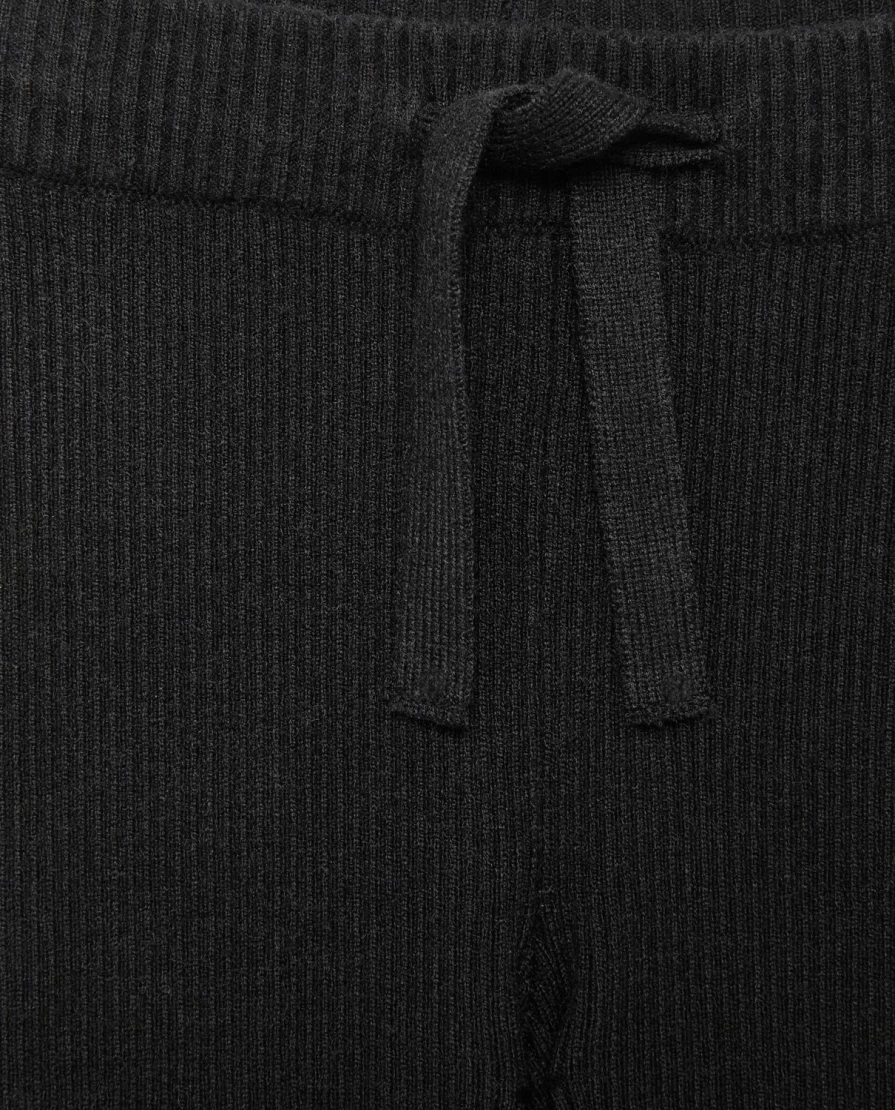 "Blukids Ribbed Knit Leggings for Children - Comfortable Girls' Stretch Pants"